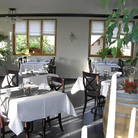 宾馆 Restaurant Alpenblick 3*